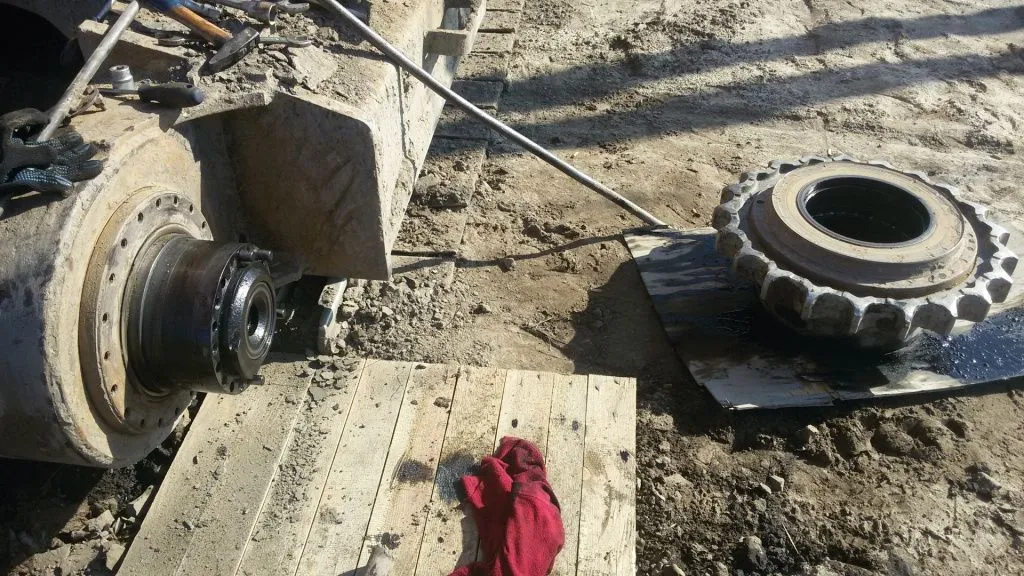 редуктор хода экскаватор