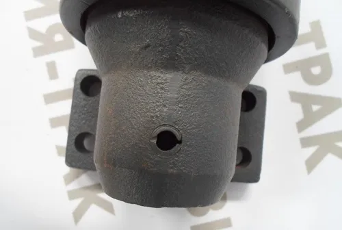 Поддерживающий каток на Komatsu PC60.5 фото 4