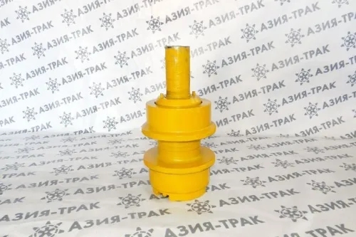 Поддерживающий каток на Komatsu D155A Поддерживающий каток на Komatsu D155A