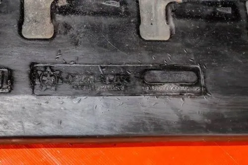 Резиновая гусеница 350x109x41 фото 2 Резиновая гусеница 350x109x41 фото 2