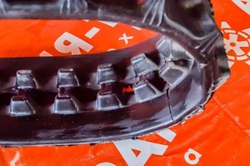 Резиновая гусеница 150x60x32 фото 2 Резиновая гусеница 150x60x32 фото 2