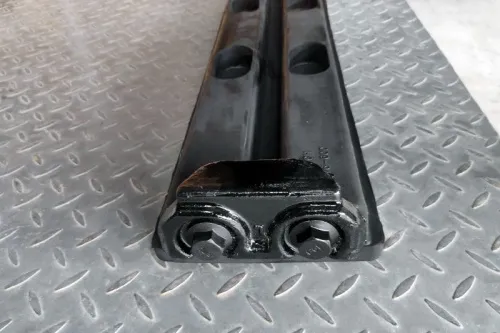 Накладка на гусеницы 216-600 (600H) с клипсой фото 3 Накладка на гусеницы 216-600 (600H) с клипсой фото 3