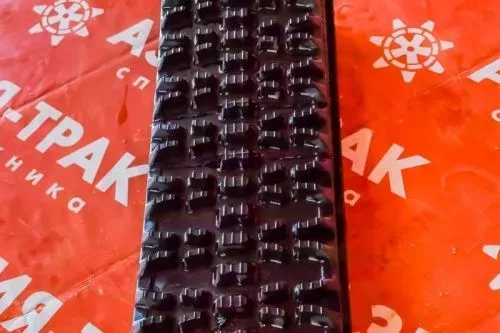 Резиновая гусеница 180x60x31 SM фото 2