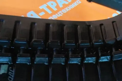 Резиновая гусеница 320x54x74 фото 3 Резиновая гусеница 320x54x74 фото 3