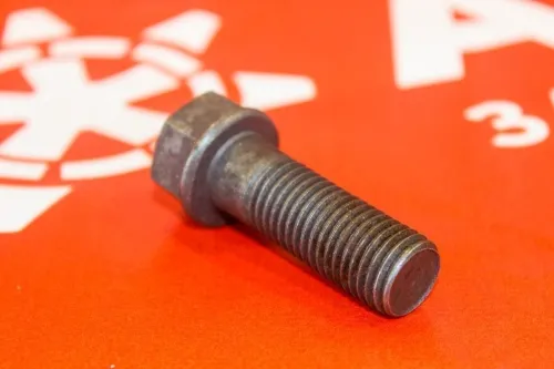 Болт для приводной звезды 16*2*45