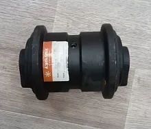 Опорный каток на Yanmar YB351 (1) Опорный каток на Yanmar YB351 (1)