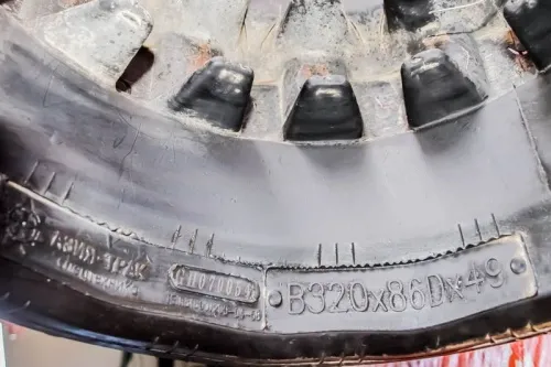 Резиновая гусеница 320x86x49B (D) фото 4 Резиновая гусеница 320x86x49B (D) фото 4