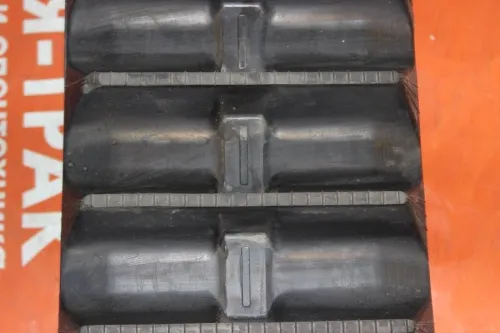 Резиновая гусеница 250x84x31 фото 2