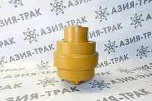 Поддерживающий каток на Komatsu D31 Поддерживающий каток на Komatsu D31