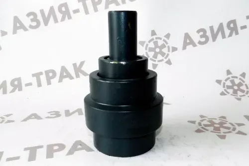 Поддерживающий каток на Hyundai R80(1)