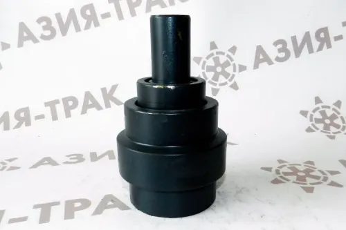 Поддерживающий каток на Hyundai R80(1)