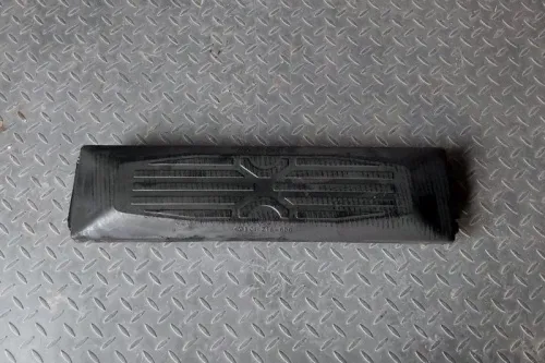 Накладка на гусеницы 216-600 (600H3) с клипсой