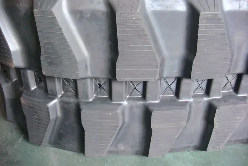 Резиновая гусеница 400x72,5x74KW Резиновая гусеница 400x72,5x74KW