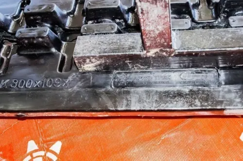 Резиновая гусеница 300x109x40K фото 4