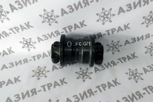 Опорный каток на Kato HD250