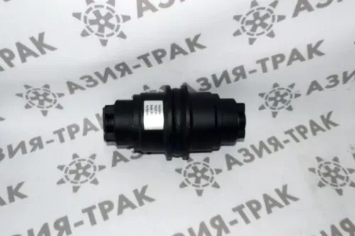 Опорный каток на Kubota K040