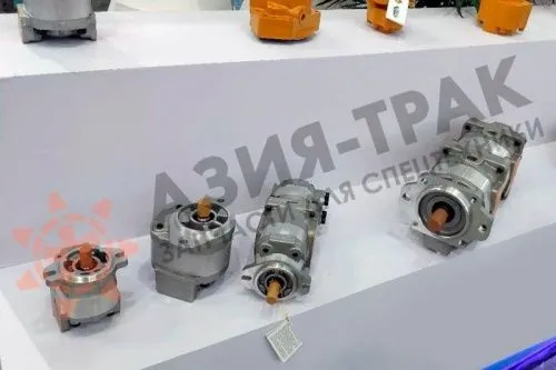 Гидравлический насос Komatsu PC200/WA800/WA900, 704-24-28230