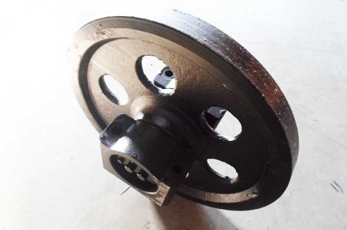 Колесо направляющее (ленивец) Takeuchi TL140 / TL150 / TL240 / TL250 фото 4 Колесо направляющее (ленивец) Takeuchi TL140 / TL150 / TL240 / TL250 фото 4