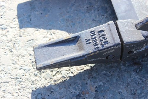 Ковш стандартный Komatsu PC28 фото 4