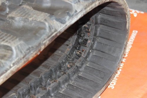 Резиновая гусеница 300x52,5x84W (B) фото 3 Резиновая гусеница 300x52,5x84W (B) фото 3