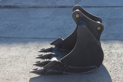 Ковш стандартный на Hitachi EX55 фото 4