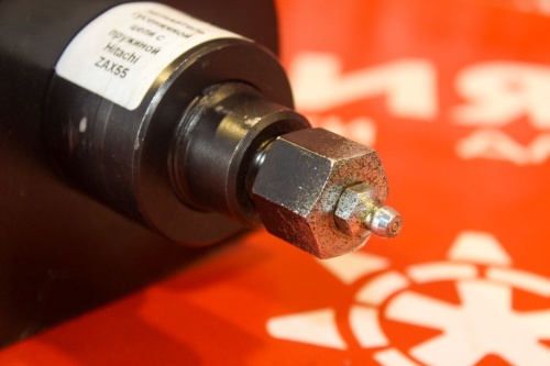 Натяжитель гусеничной цепи с пружиной Hitachi ZAX55 фото 2 Натяжитель гусеничной цепи с пружиной Hitachi ZAX55 фото 2