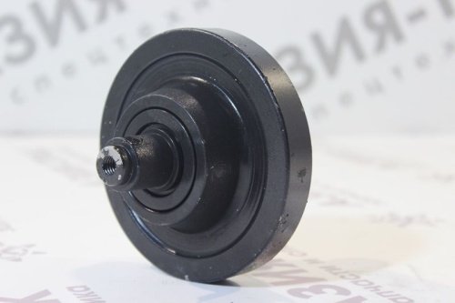 Опорный каток на Kubota U10