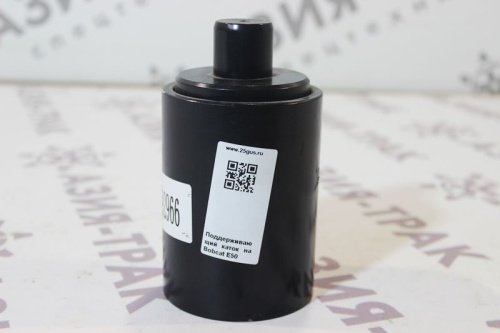 Поддерживающий каток на Bobcat E50 Поддерживающий каток на Bobcat E50