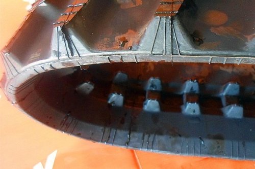 Резиновая гусеница 200x72x46 фото 2