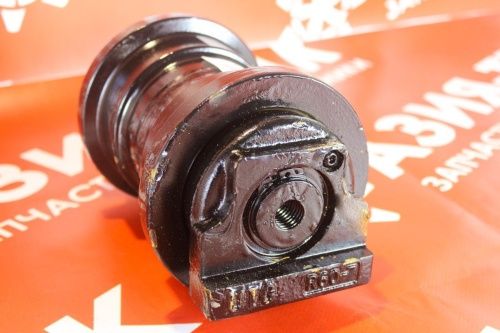 Поддерживающий каток на Hyundai R60.7 (1)