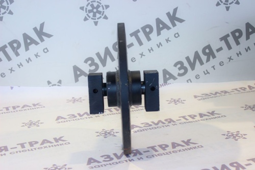 Колесо направляющее (ленивец) переднее Bobcat 220 фото 4