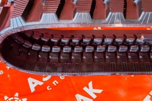 Резиновая гусеница 250x48,5x82Y фото 3 Резиновая гусеница 250x48,5x82Y фото 3