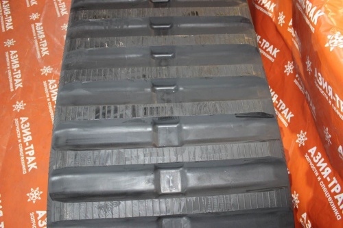 Резиновая гусеница 700x100x109 фото 2 Резиновая гусеница 700x100x109 фото 2