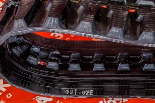 Резиновая гусеница 320x100x49 фото 3 Резиновая гусеница 320x100x49 фото 3