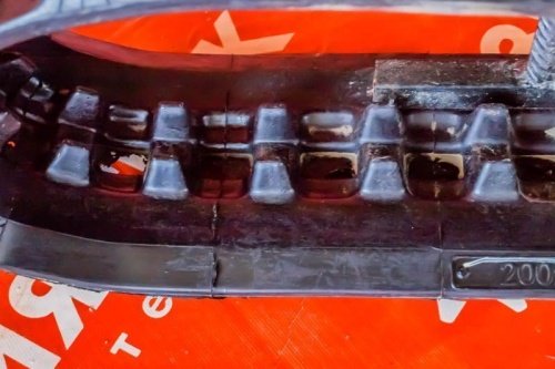 Резиновая гусеница 200x72x40 фото 3 Резиновая гусеница 200x72x40 фото 3