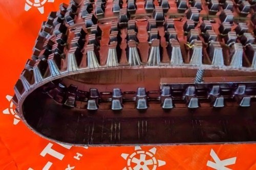 Резиновая гусеница 300x72x40 SM фото 2 Резиновая гусеница 300x72x40 SM фото 2