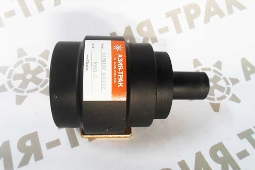 Поддерживающий каток на Hitachi EX60-5 Поддерживающий каток на Hitachi EX60-5
