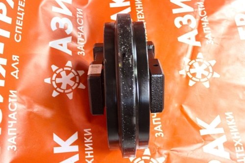 Колесо направляющее (ленивец) Yanmar VIO70 фото 2 Колесо направляющее (ленивец) Yanmar VIO70 фото 2