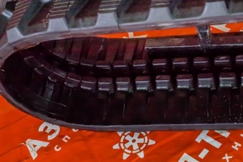 Резиновая гусеница 300x55x82 фото 3 Резиновая гусеница 300x55x82 фото 3