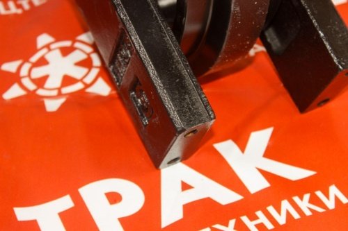 Колесо направляющее (ленивец) Yanmar B37 фото 3