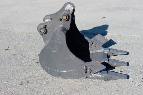 Ковш стандартный Komatsu PC28 фото 8