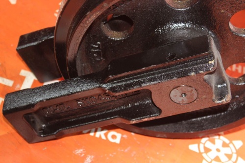 Колесо направляющее (ленивец) Kobelco SK40 (6H) (1) фото 3