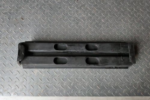 Накладка на гусеницы 216-600 (600H) с клипсой фото 2 Накладка на гусеницы 216-600 (600H) с клипсой фото 2