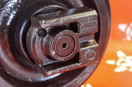 Колесо направляющее (ленивец) Kubota K014 фото 3