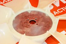 7203445, Вентилятор радиатора Bobcat E26 (Kubota D1105) 7203445, Вентилятор радиатора Bobcat E26 (Kubota D1105)