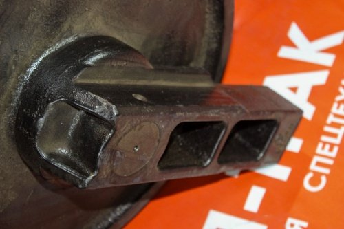 Колесо направляющее (ленивец) Yuchai YC35 фото 3