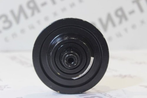 Опорный каток на Kubota U10 фото 2 Опорный каток на Kubota U10 фото 2