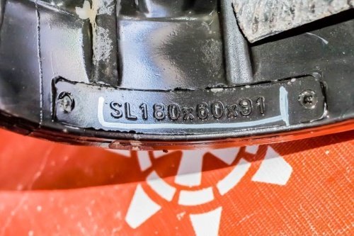 Резиновая гусеница 180x60x30 SM фото 4