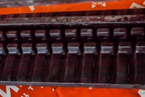 Резиновая гусеница 300x55x79 фото 3 Резиновая гусеница 300x55x79 фото 3