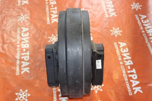 Колесо направляющее (ленивец) Komatsu PC200-5 фото 3